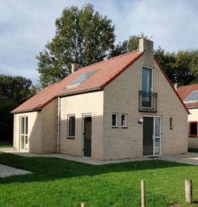Vakantiehuis 6pers op park 't Broeckhuys in Ewijk groot Zwemplas in het land van Maas & Waal niet voor arbeidsmigranten
